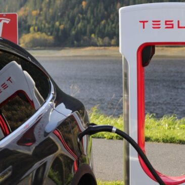 Tesla gradi jednu od najvećih punionica za električne aute na svijetu