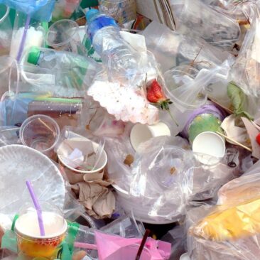 Međunarodnim sporazumom o plastici protiv korporacija