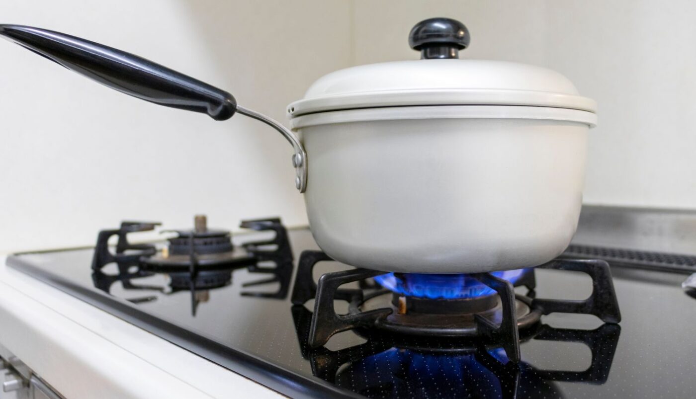 Kuhanje na plinskim štednjacima povećava izlaganje dušikovom dioksidu iznad preporučenih granica